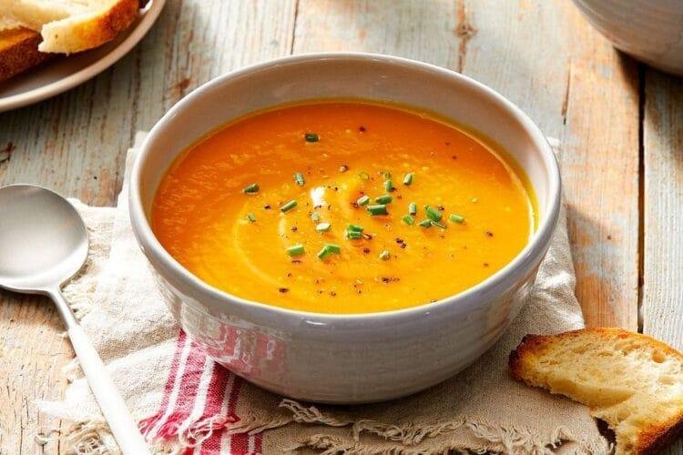 Sopa de Abóbora Cremosa: A Confort Food que Vai Aquecer o Seu Dia 1 Sopa de Abóbora Cremosa