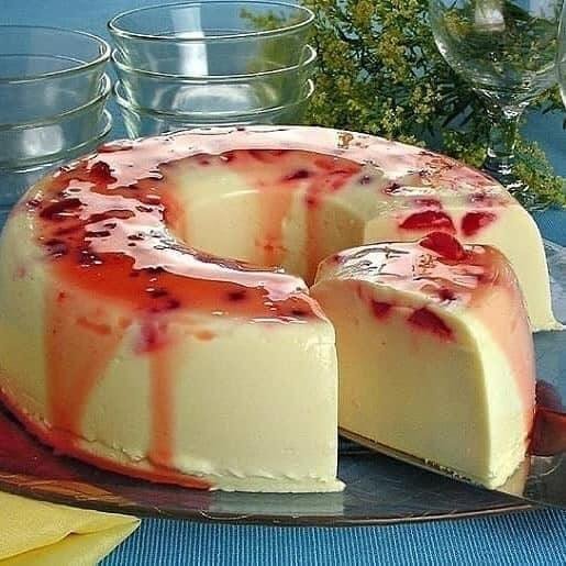 3 Dicas Imperdíveis para Preparar o Pudim de Iogurte com Calda de Frutas Vermelhas 21 pudim de iogurte com calda de frutas vermelha